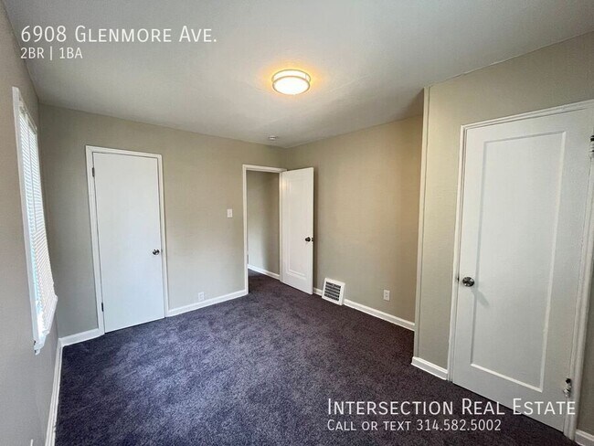 Building Photo - 6908 Glenmore Ave