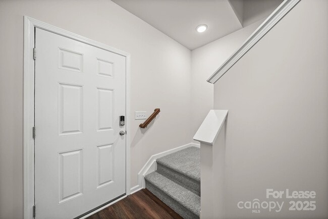 Building Photo - 3200 Polk and White Rd