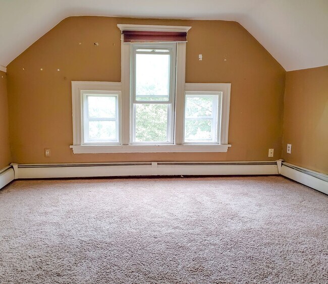 Building Photo - 2721 Fremont Ave S