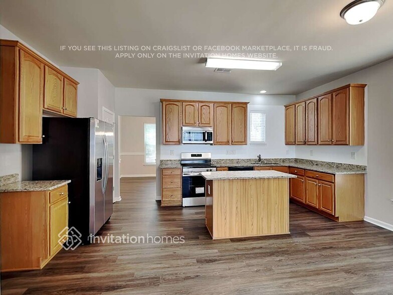 Building Photo - 15604 Carrington Ridge Dr