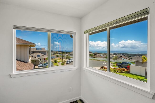 Building Photo - Beautiful Designed Spacious 3 bed/2.5 Bath Home at Kehalani with Ocean Views!