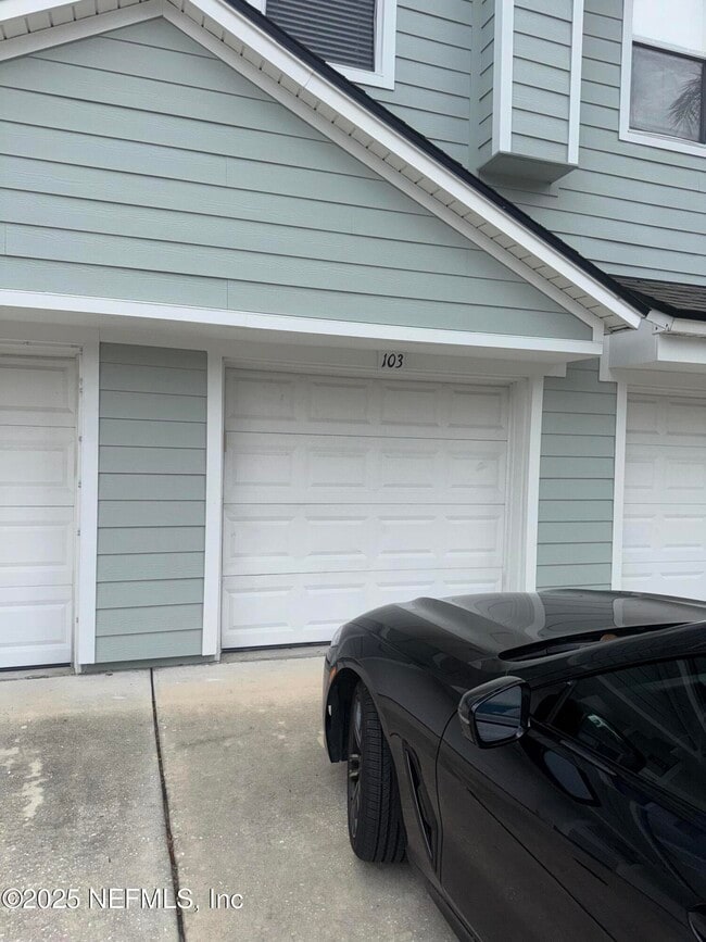 Building Photo - 7067 Deer Lodge Cir