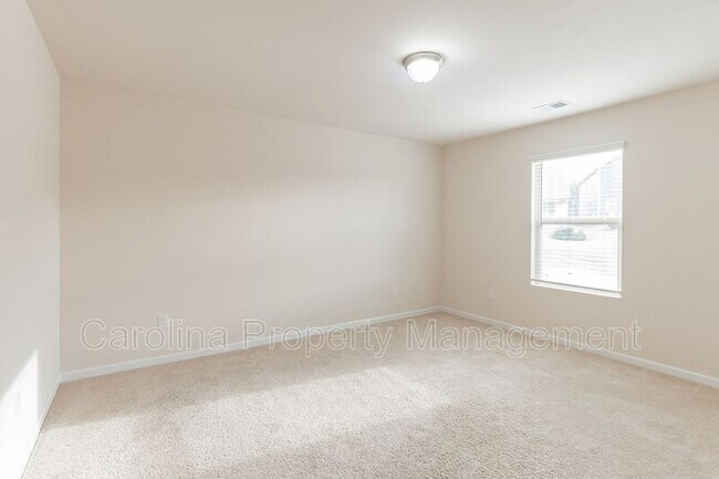 Building Photo - 15226 Red Canoe Way