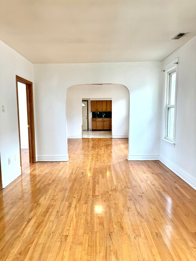 Building Photo - 2327 N 75th Ave