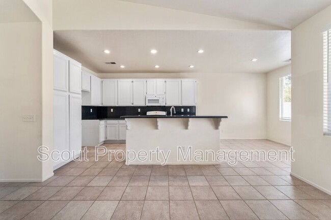 Building Photo - 37775 Amber Ln