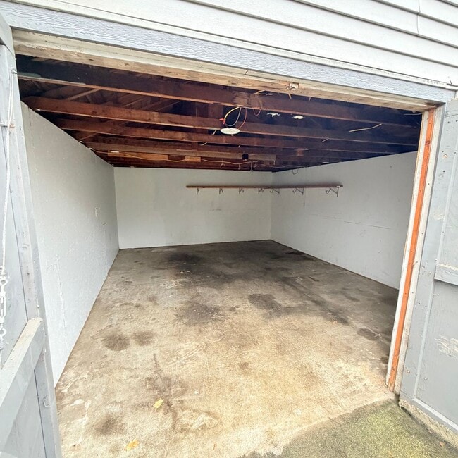 Building Photo - 18002 E Boone Ave