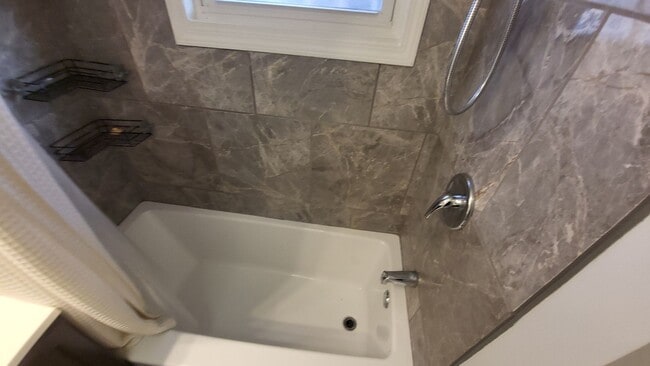 Building Photo - Move-In Ready 2BR/2BA with Garage – Great Location