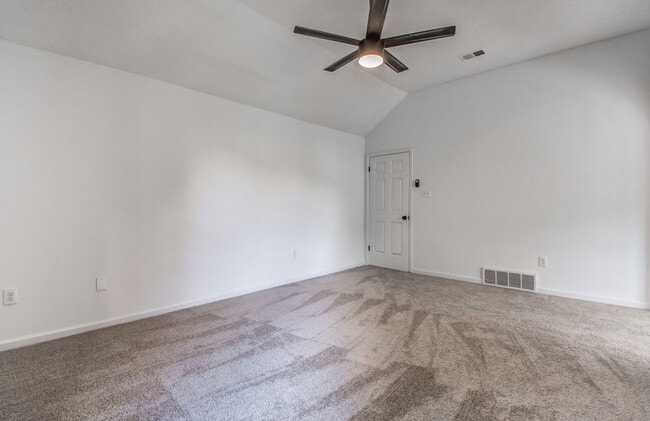 Building Photo - 5624 Annandale Dr