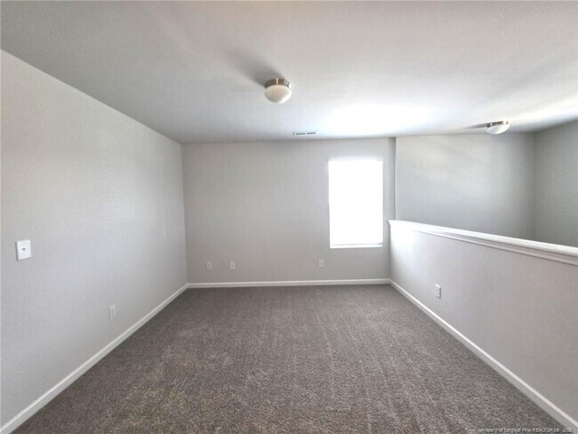 Building Photo - 233 Chinook Ln