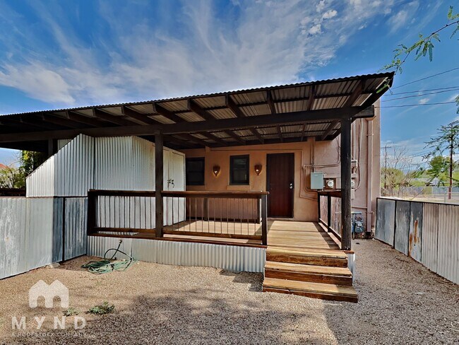 Building Photo - 312 E 19th St