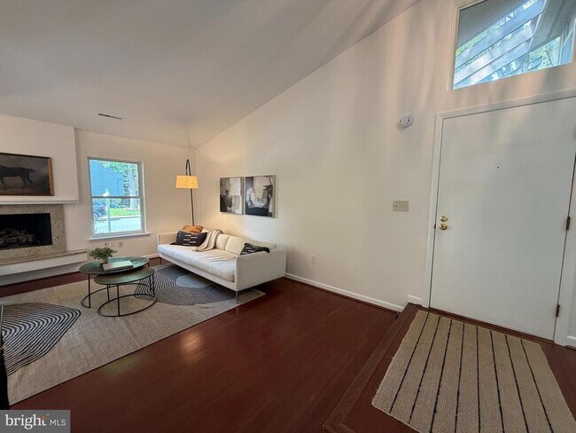 Building Photo - 1016 Timber Creek Dr