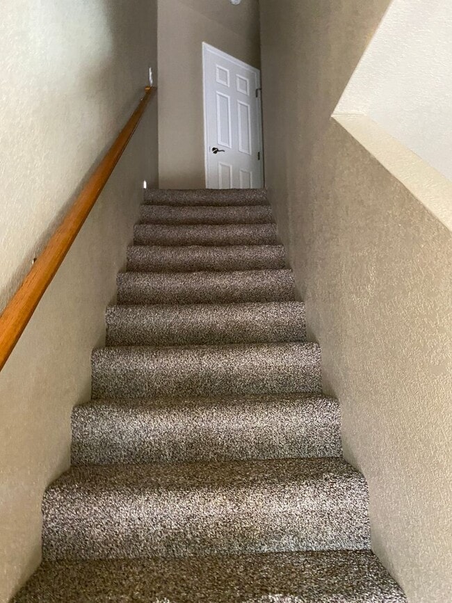 Building Photo - 2076 Fancy Oaks Dr, Redding, CA 96003