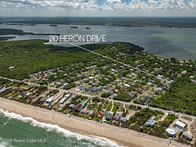 Building Photo - 210 Heron Dr
