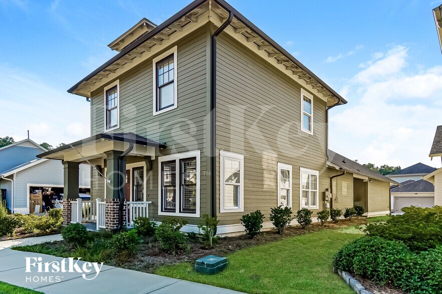 Building Photo - 3253 Sawyer Dr