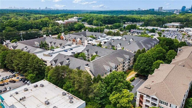 Building Photo - 1850 Cotillion Dr