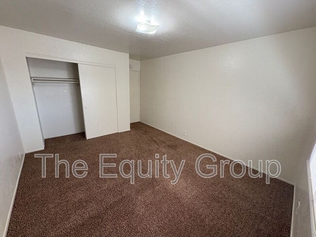 Building Photo - 4805 W Iris Ave