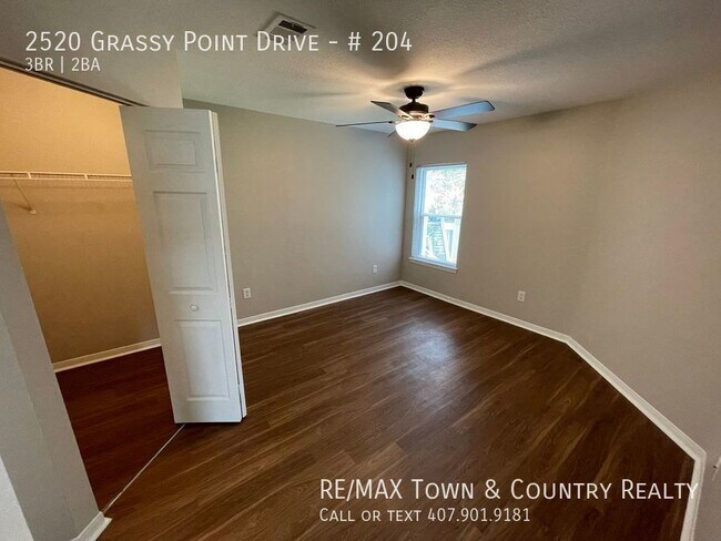 Building Photo - 2520 Grassy Point Dr