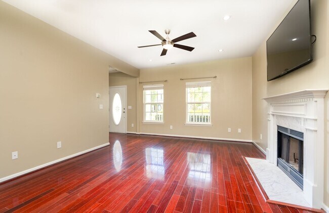 Building Photo - Spacious Living Meets Southern Comfort!