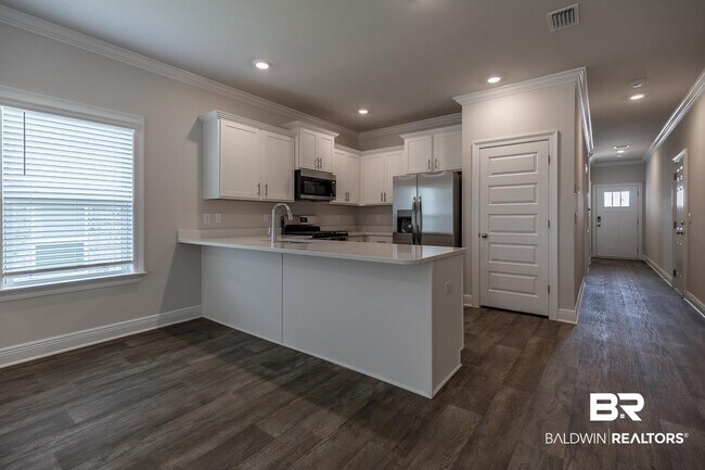 Building Photo - 32444 Revere Dr