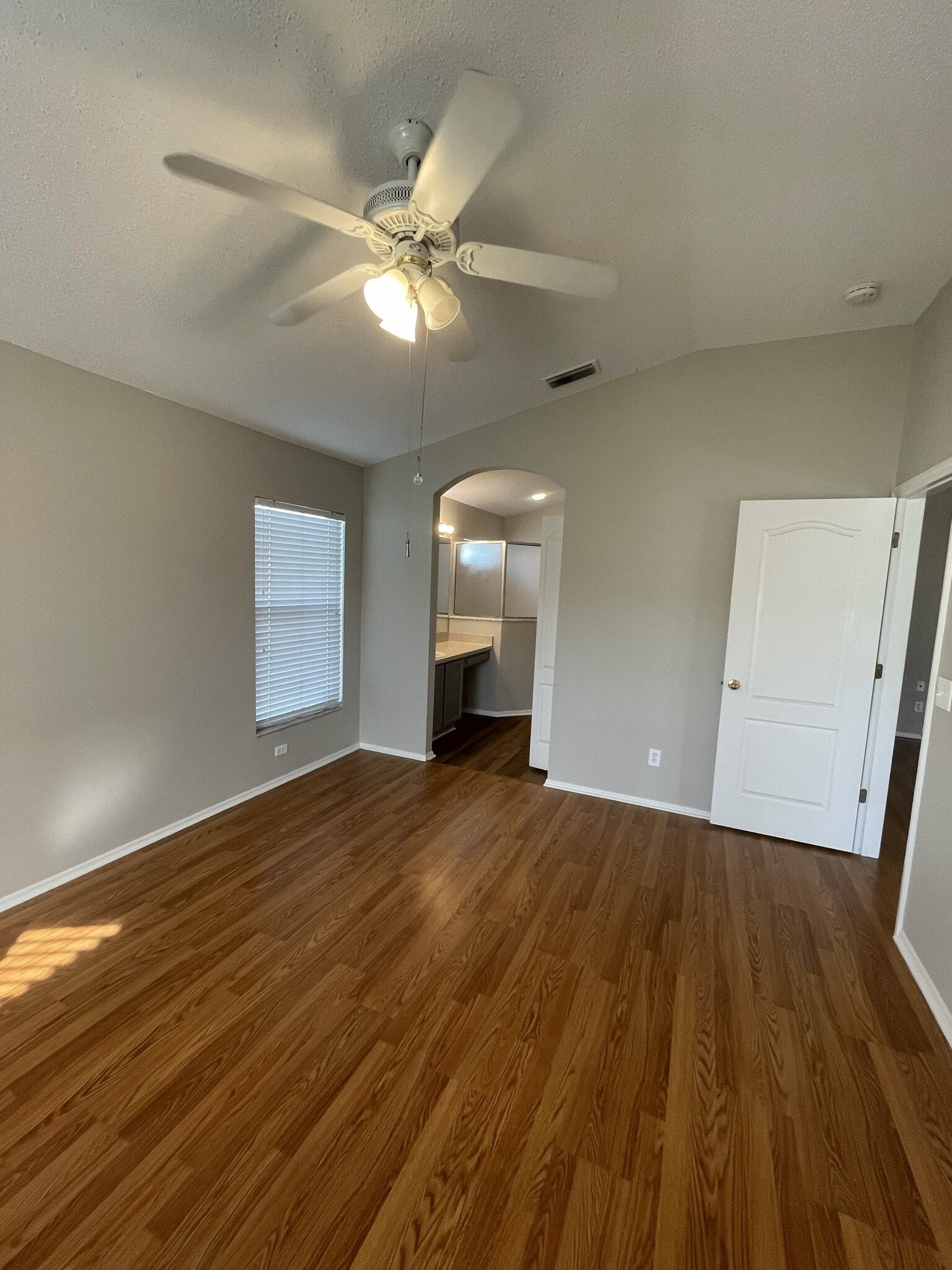 Building Photo - 554 Lake Cypress Cir