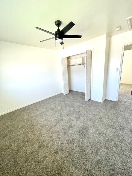 Building Photo - 75 S 725 E