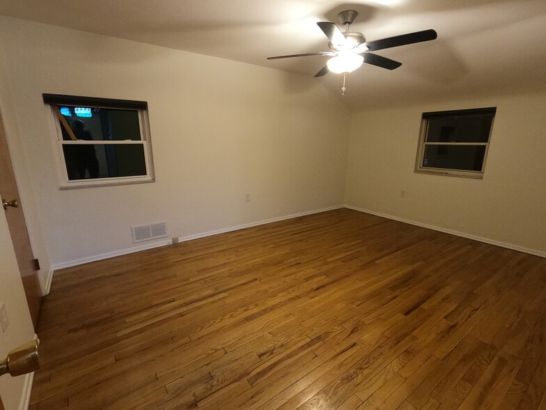 Master bedroom - 1714 Fair Acres Ave