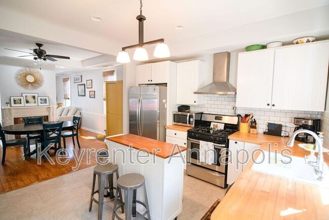 Building Photo - 4 Morris St