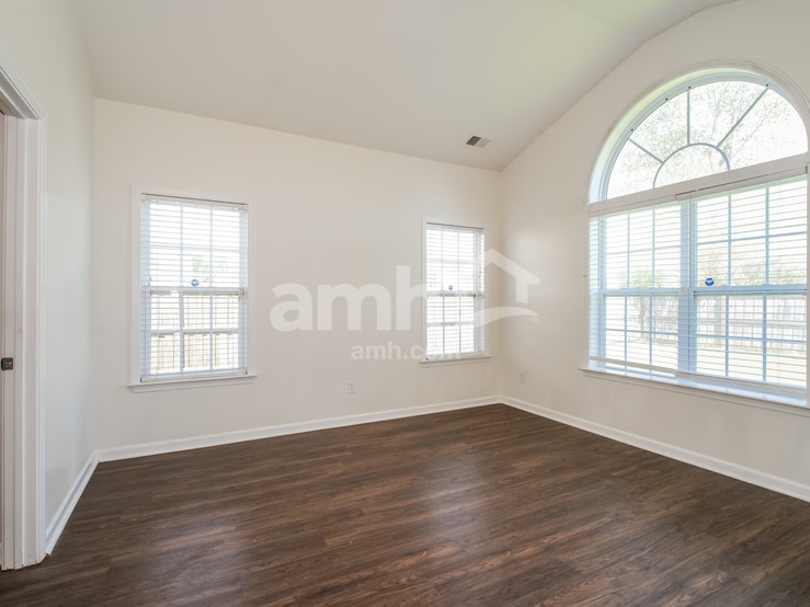 Building Photo - 1408 Parkland Way