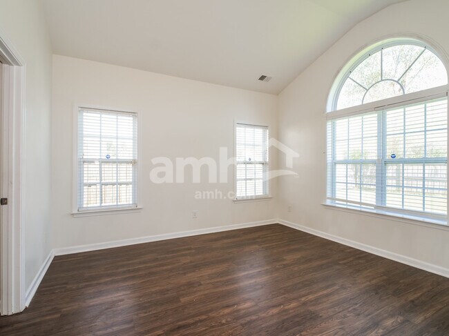 Building Photo - 1408 Parkland Way