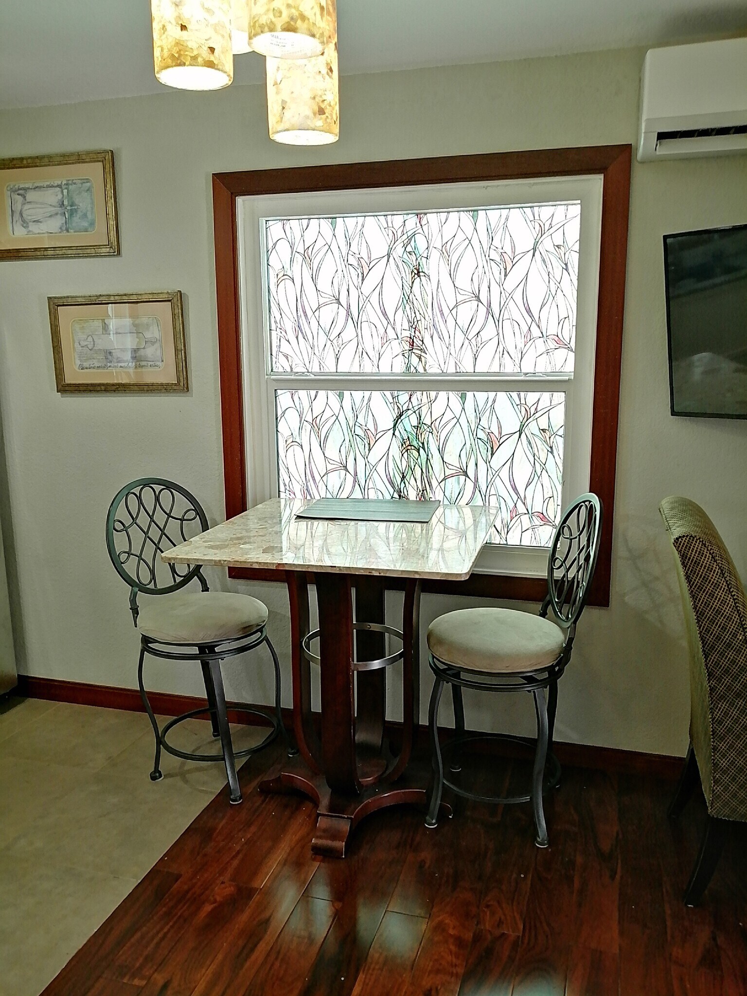 Building Photo - 809 4th Ave N