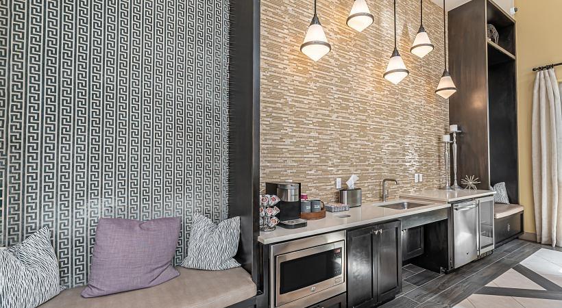 Building Photo - 9150 Hwy 6 N