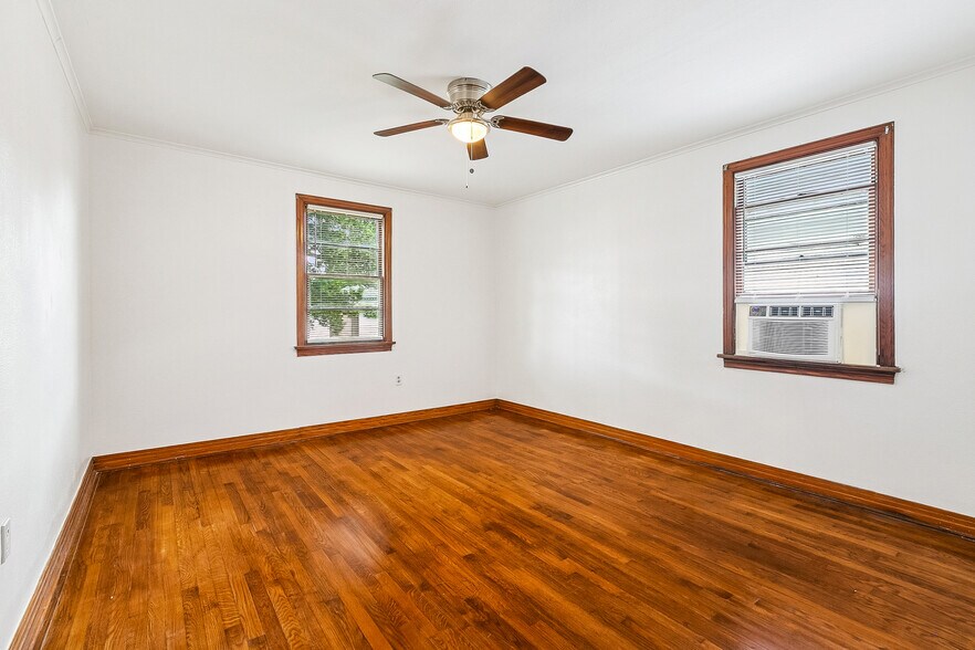 Bedroom 1 - 440 Wagner St