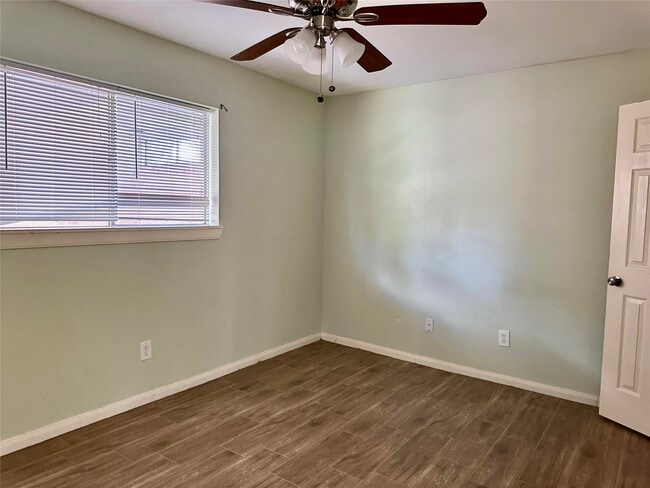 Building Photo - 18530 Meadows Way Dr