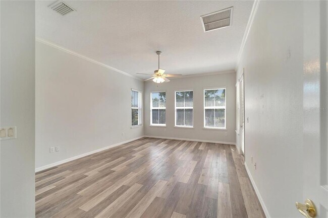 Building Photo - 5604 Skimmer Dr