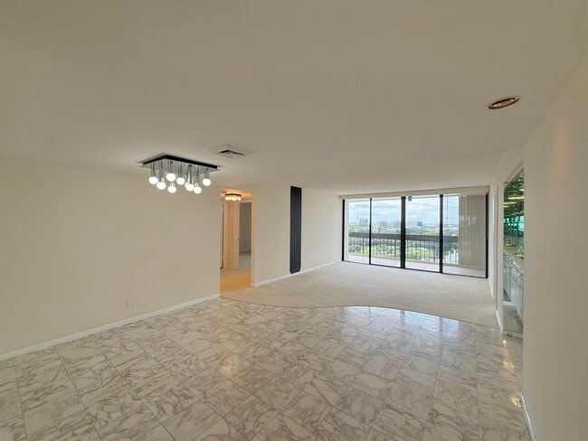 Building Photo - 2000 Presidential Way