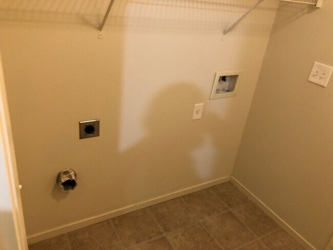 Building Photo - 3711 Compass Pointe Ave