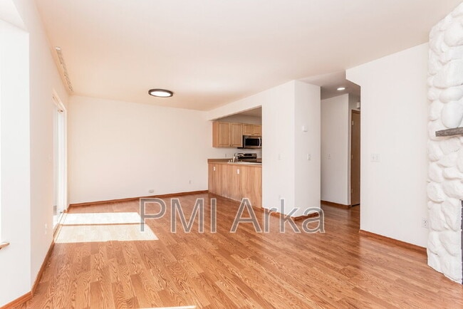 Building Photo - 10522 SE 264th St