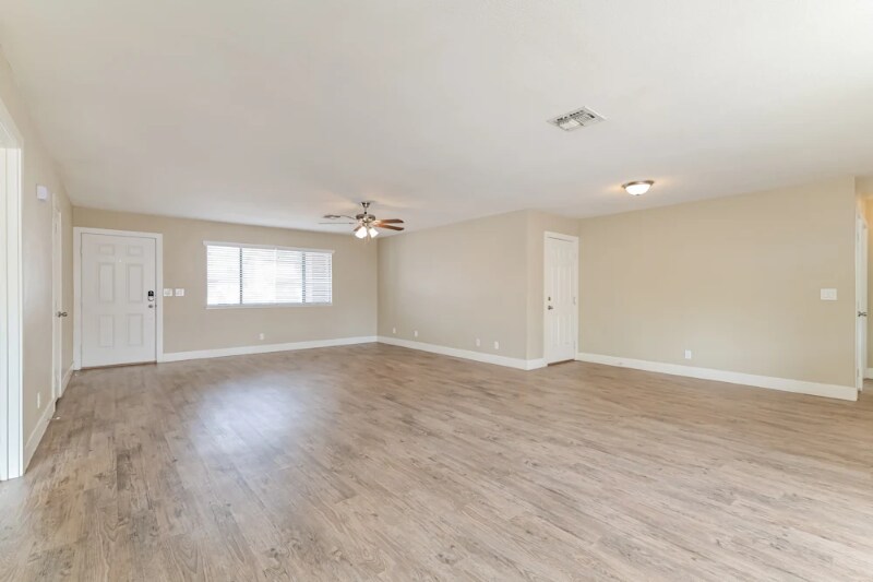 Building Photo - 7150 Powderhorn Cir