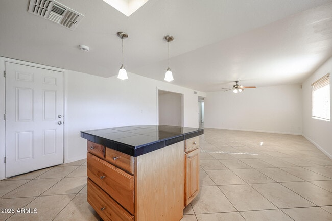 Building Photo - 3015 W Bluefield Ave