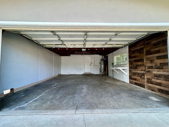 Building Photo - Beautiful 3 bedroom 2 Bathroom For Rent in...