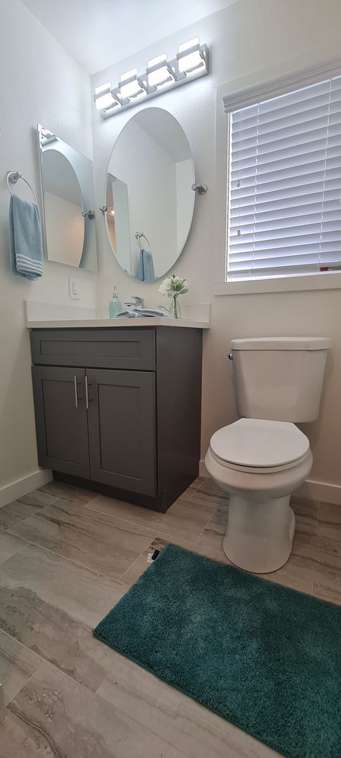 Building Photo - Newly Remodeled 1 Bedroom / Call or text O...