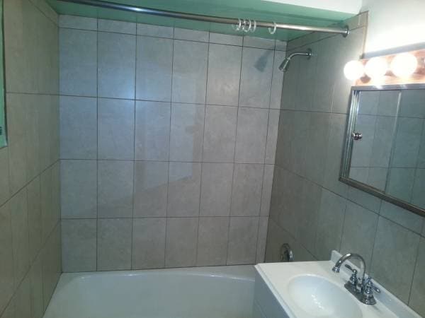 Building Photo - 9437 Burlington Ave