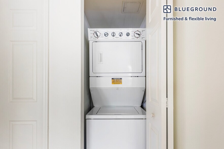 Building Photo - 444 Washington Blvd