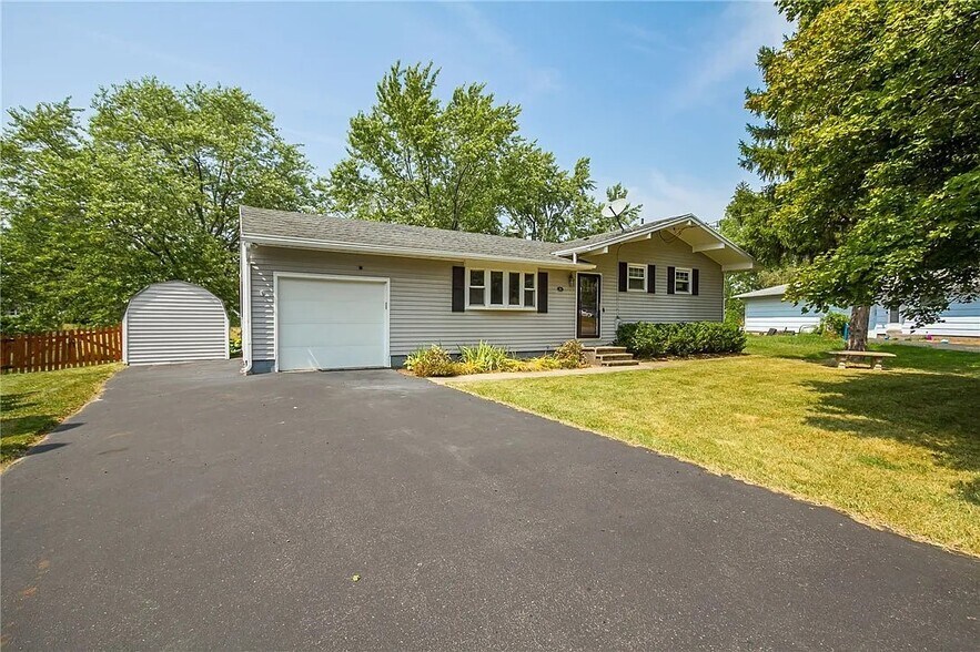 Primary Photo - 73 Campus Dr