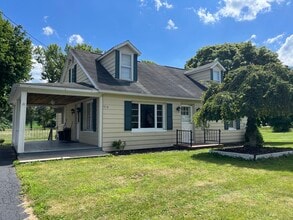 Building Photo - 916 High St