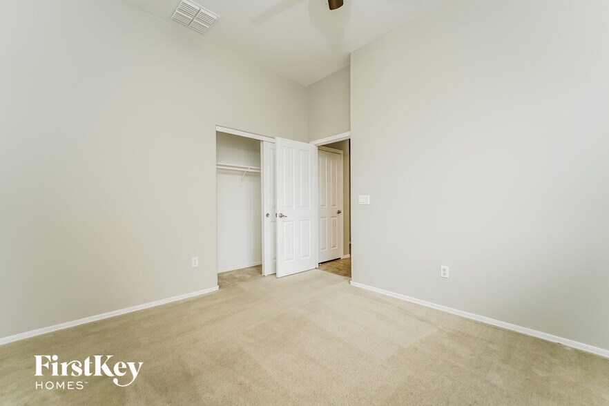 Building Photo - 12891 Westminster Dr