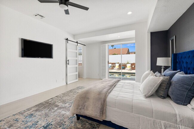 Building Photo - 47215 Heliotrope Dr