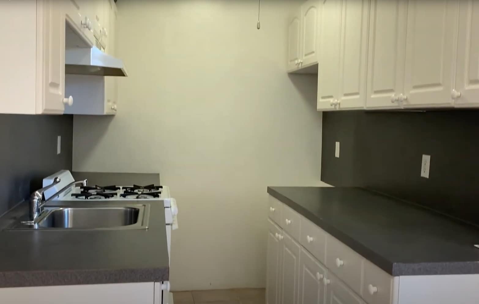 Building Photo - 137 Peterborough St