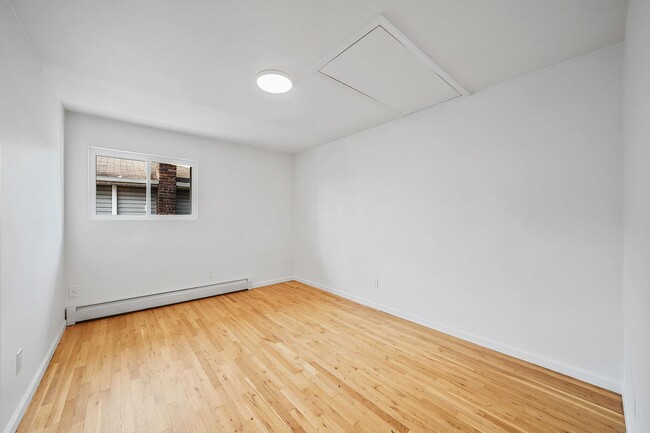 Building Photo - 338 Virginia Ave