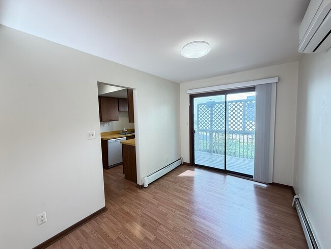 Building Photo - 1707 Dexter Ave